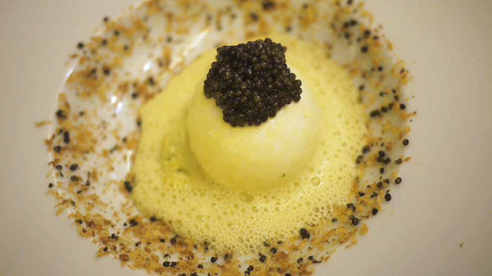 Restaurant Petrossian : l’œuf de caviar