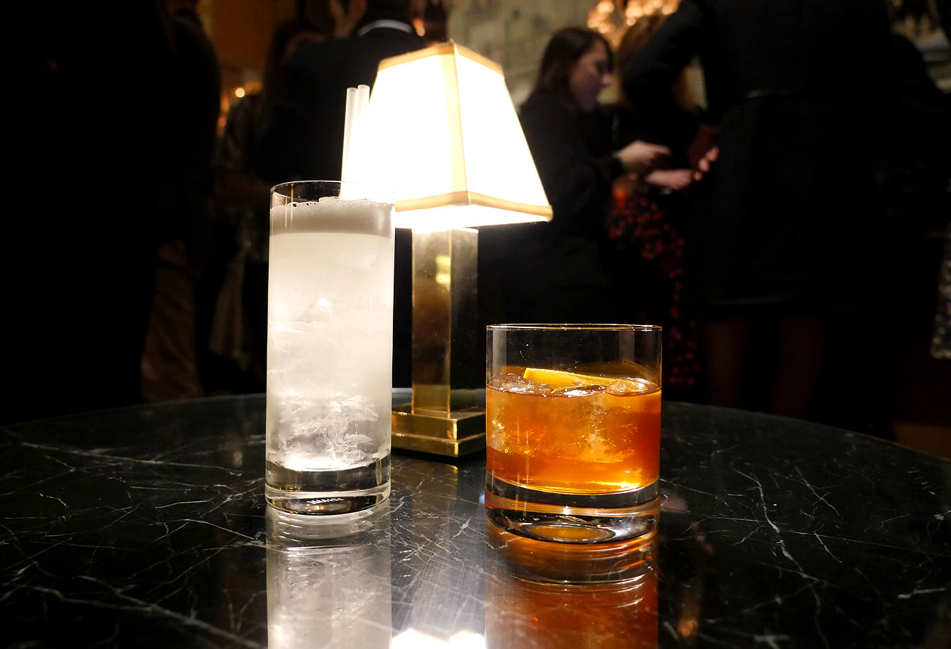 Golden punch, cocktail, bar Les Heures