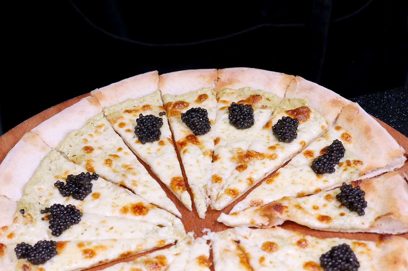 La pizza Caviar avec Caviar de Neuvic
