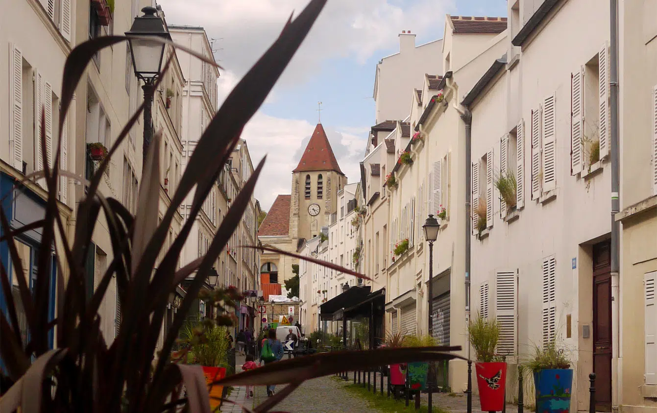 La rue Saint-Blaise donnant sur la Paroisse Saint-Germain de Charonne (Paris 20e)
