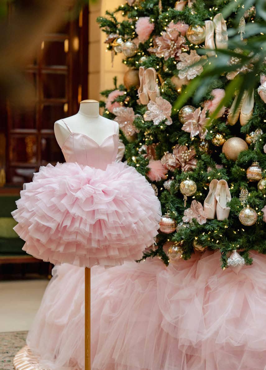UN NOËL COUTURE
À L’INTERCONTINENTAL PARIS LE GRAND
AVEC REPETTO : UNE SCÉNOGRAPHIE
ENCHANTÉE AU COEUR DE PARIS