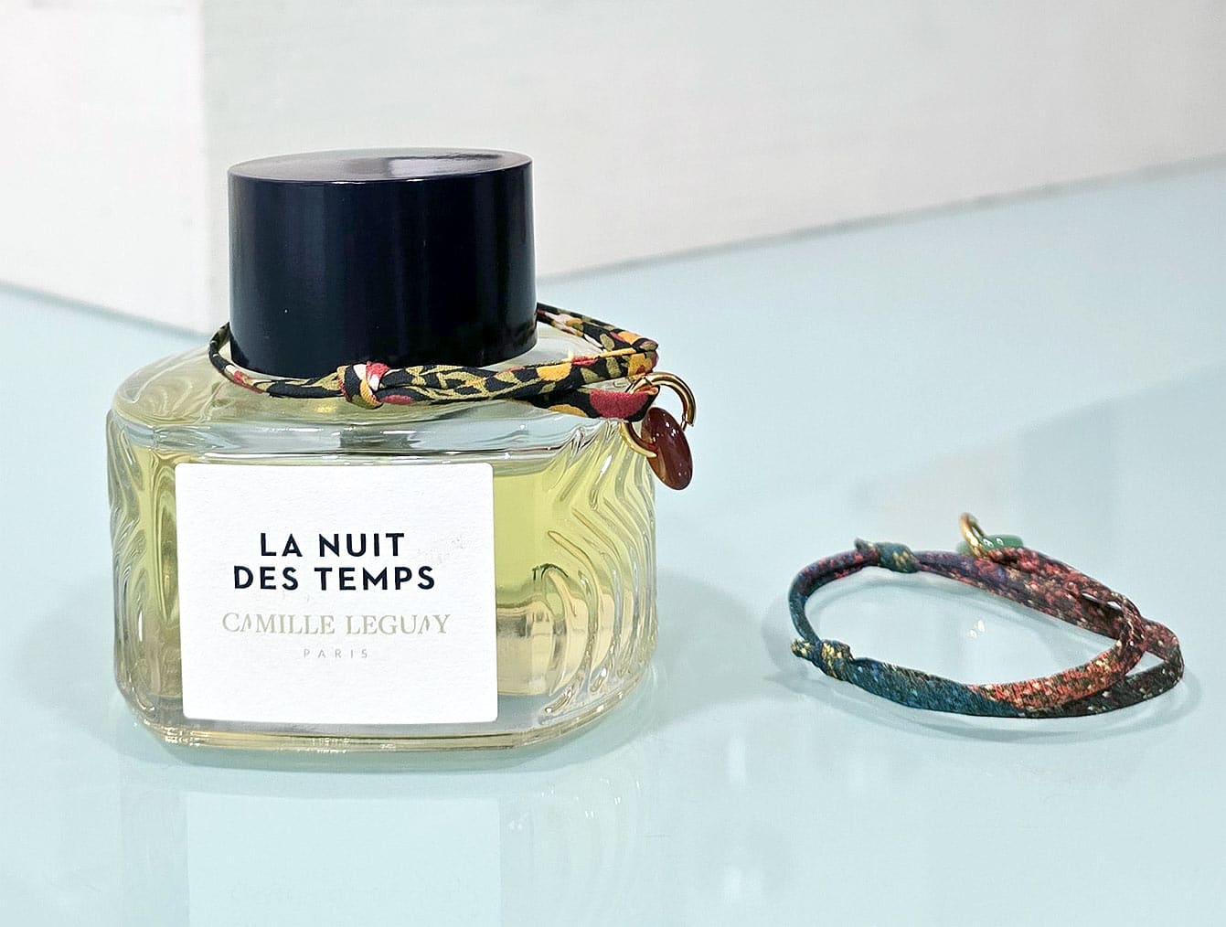 parfum "la nuit des temps" camille Leguay +braceler evesome