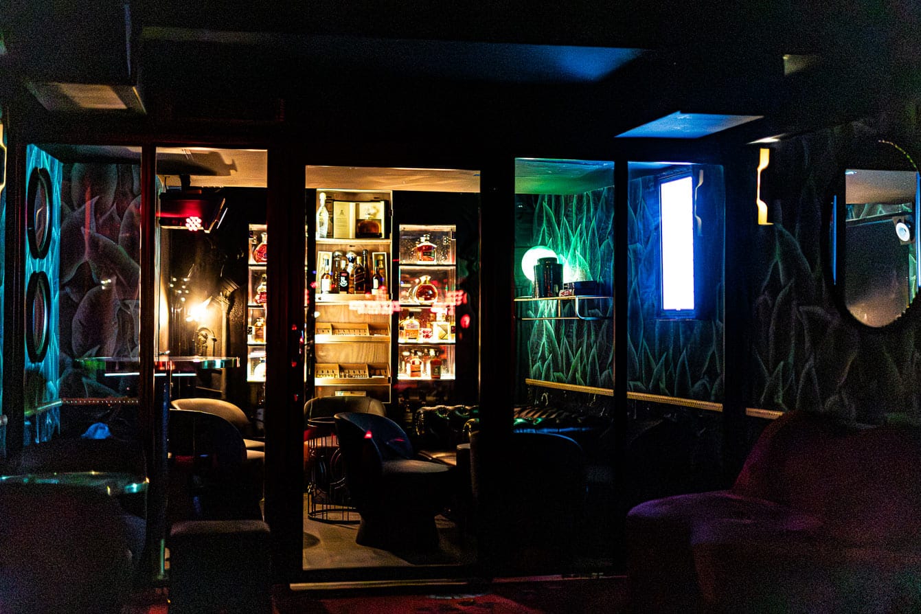 Fumoir, bar Nonsens,