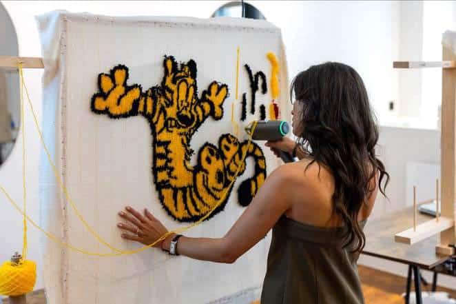 Ninon Dechavanne au "Tufting Studio", Paris 16e