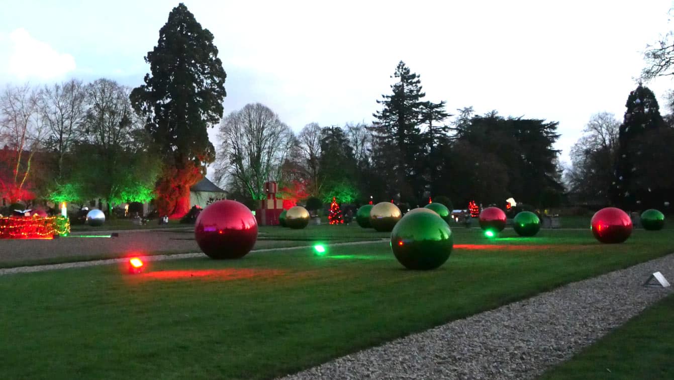 Les jardins au château de Cheverny à Noel