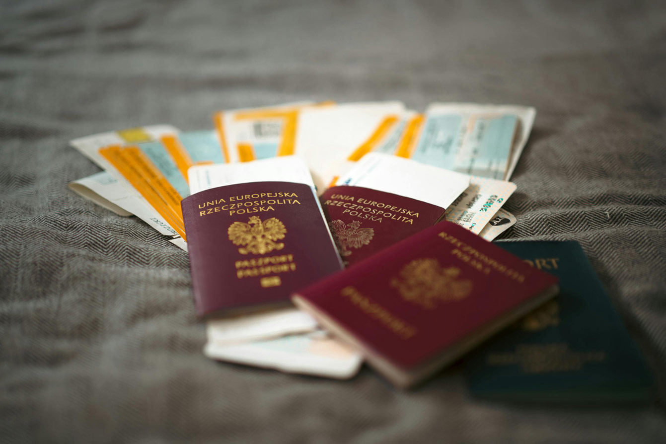passeports et billets d'avion