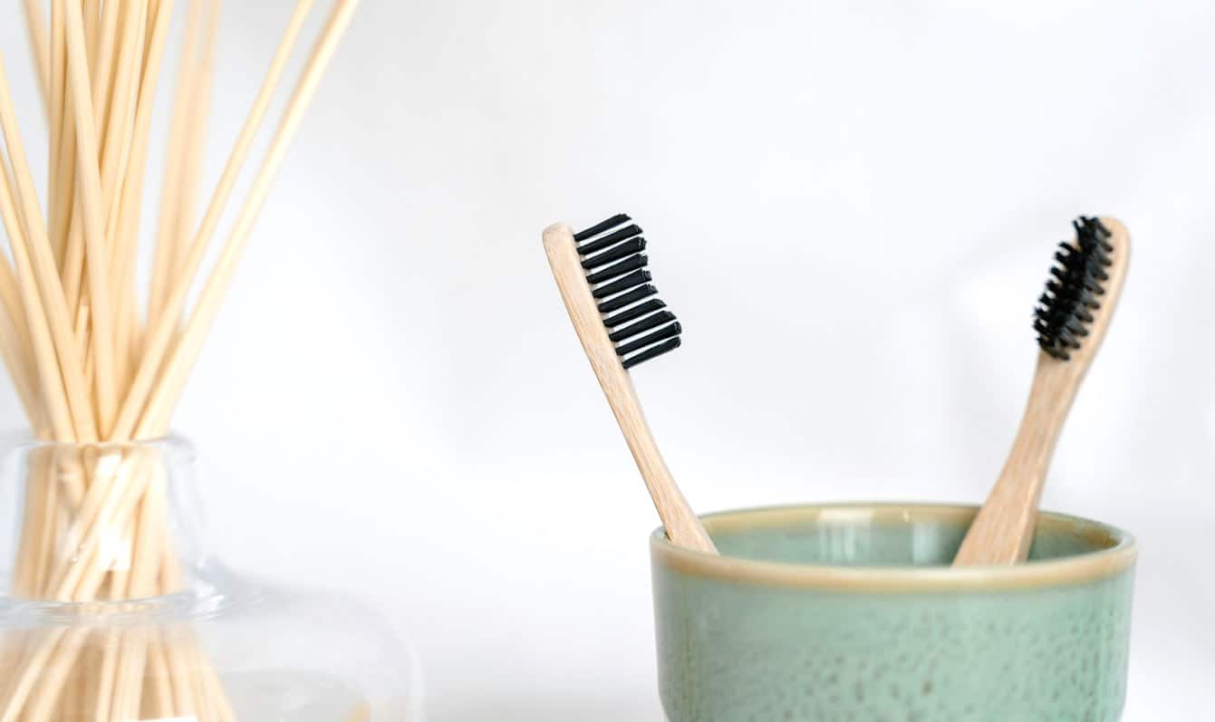 Brosse à dent dans leur pot