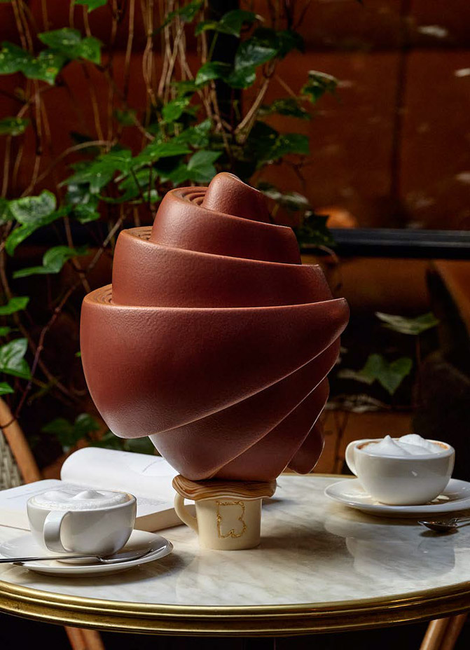 « Café-Croissant » — Le Burgundy Paris