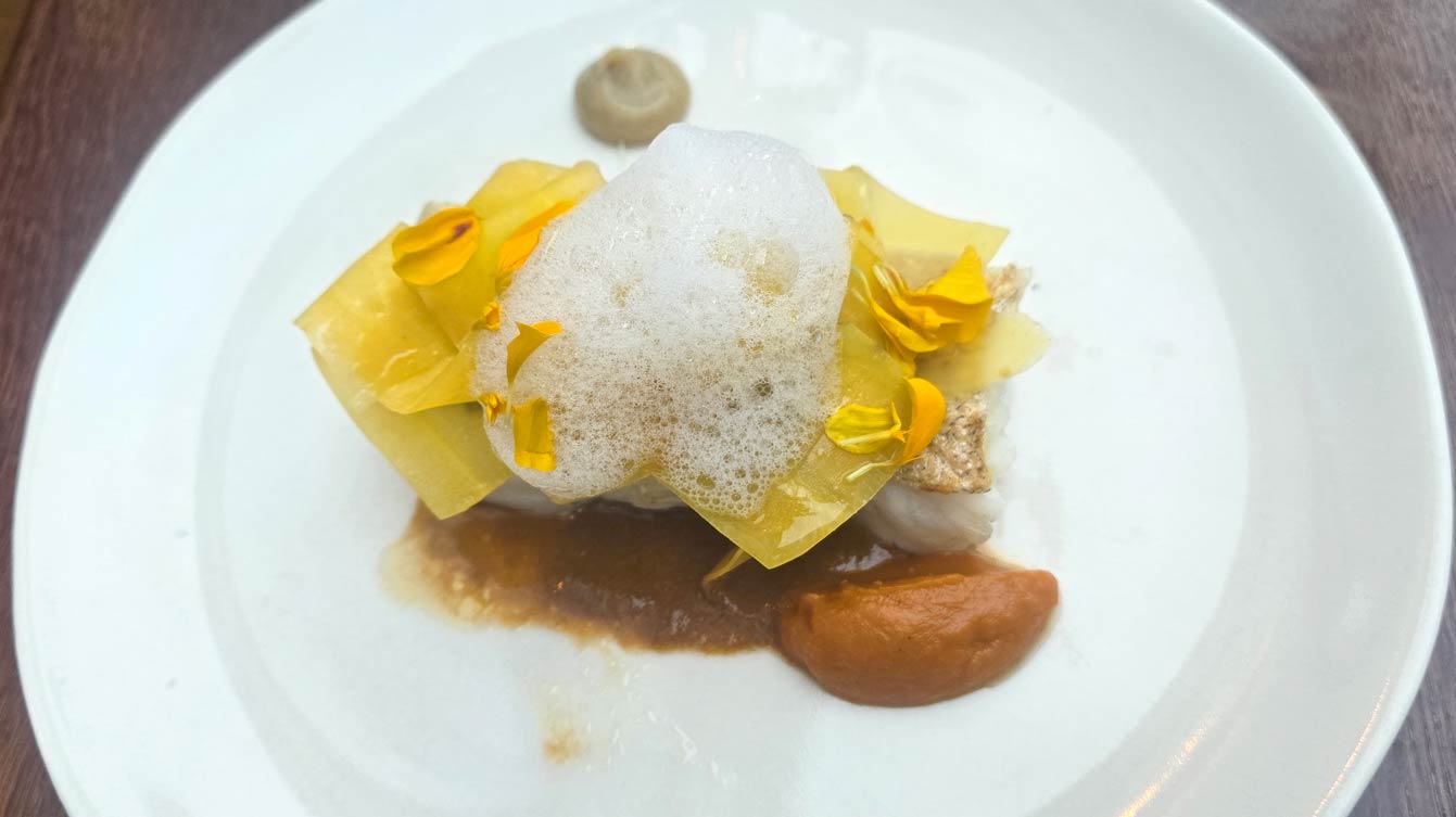 Lieu jaune, carotte, sauce Chorizo