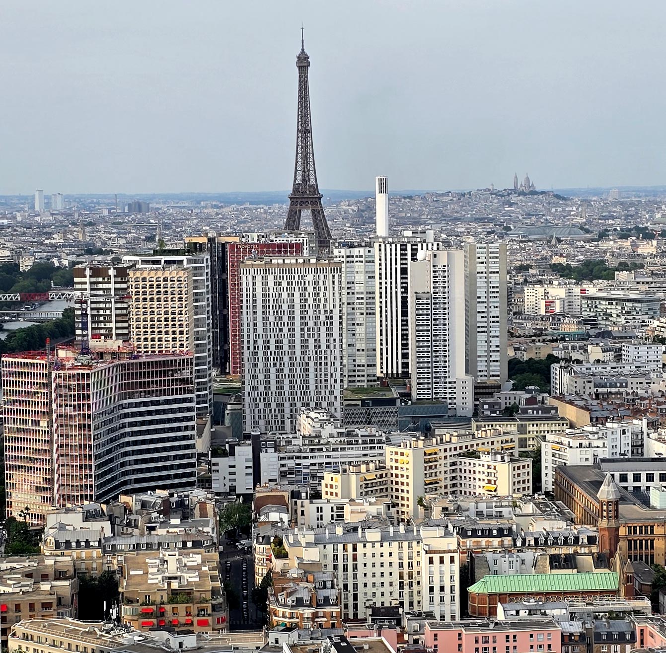 Vue sue la Tour Eiffel à bord du ballon Generali