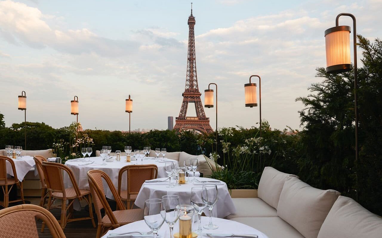 Girafe, vue la plus spectaculaire de Paris