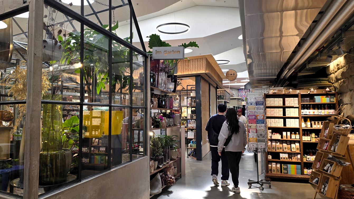 marché gourmand sous les arches de Im Viadukt