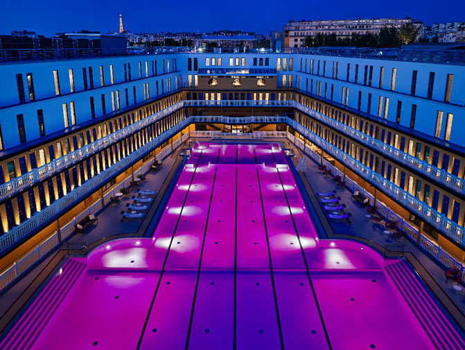 Pisine en rose Hotel Molitor pour Octobre Rose.