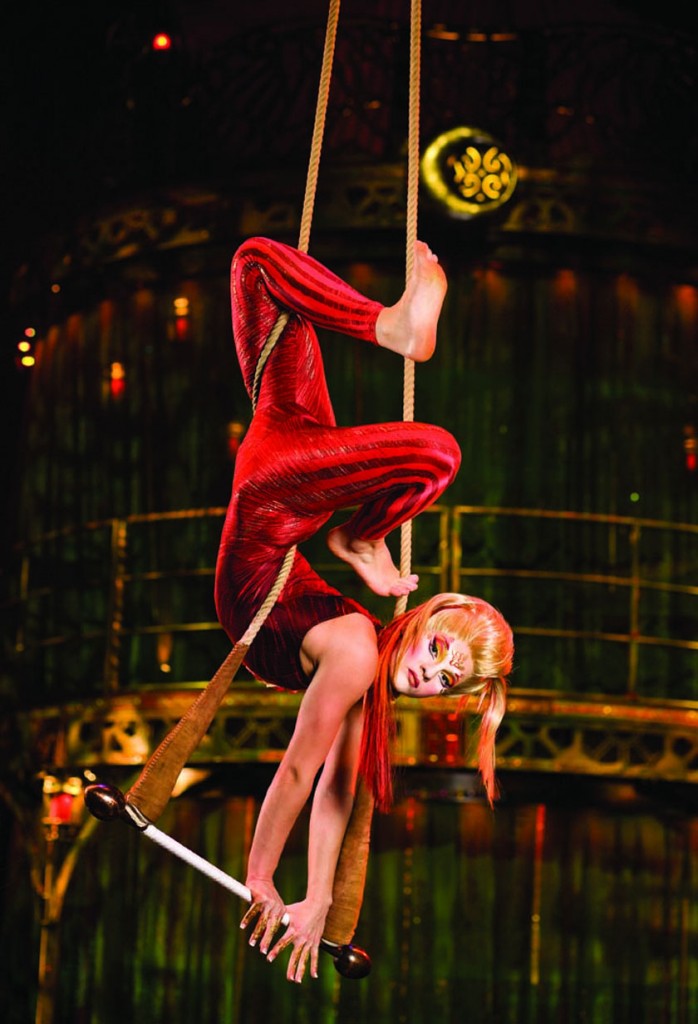 Cirque du Soleil Kooza en mode VIP rouge, le show à voir pour les fêtes