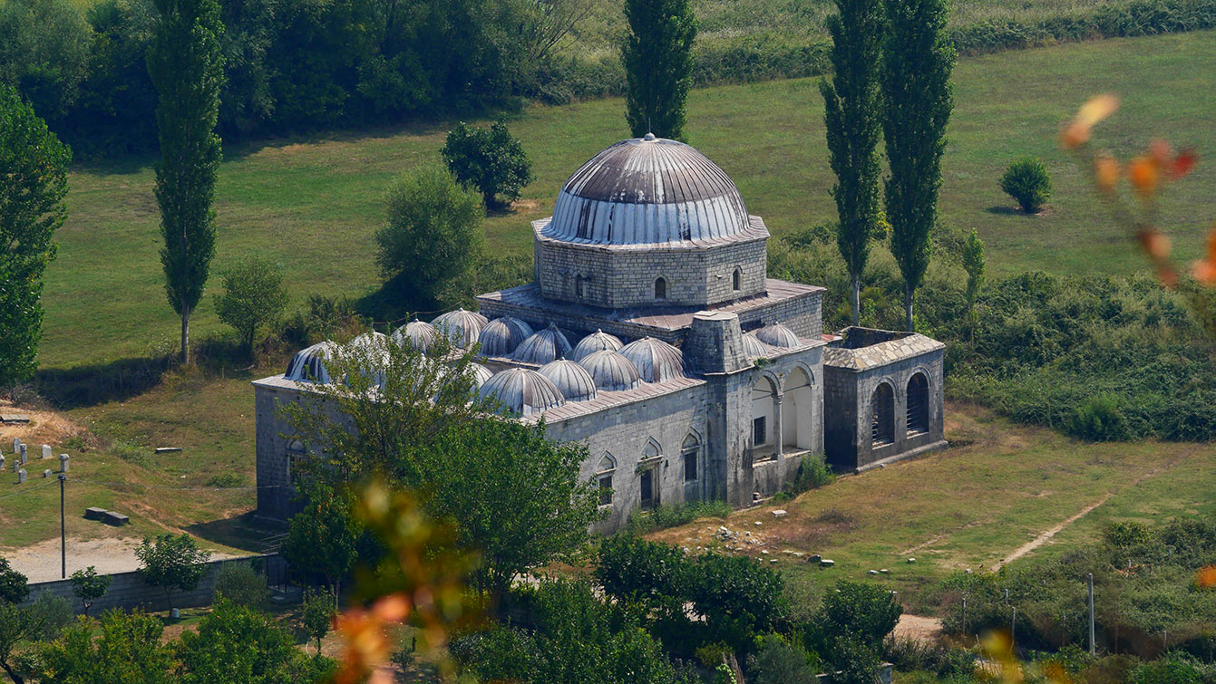 La Mosquée de Plomb est une mosquée du XVIIIᵉ siècle construite à Shkodë
