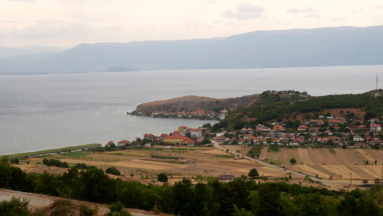 Lin, un petit village de pêcheurs tranquille en bordure du Lac d'Ohrid.