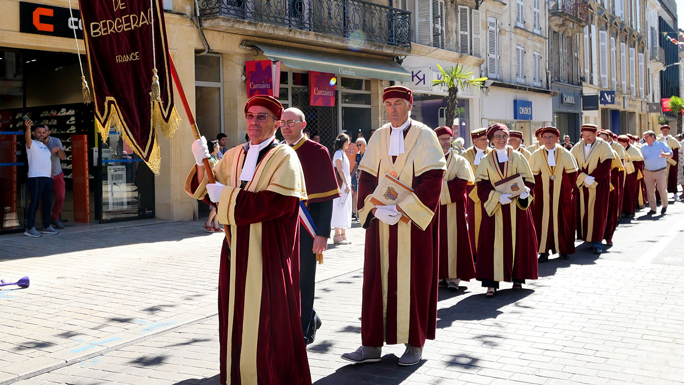 Bergerac : célébration des 700 ans de la Vinée