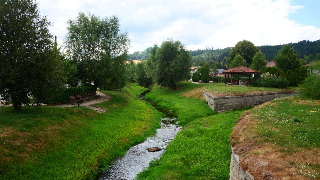 Balade dans le village Koprivchtitsa