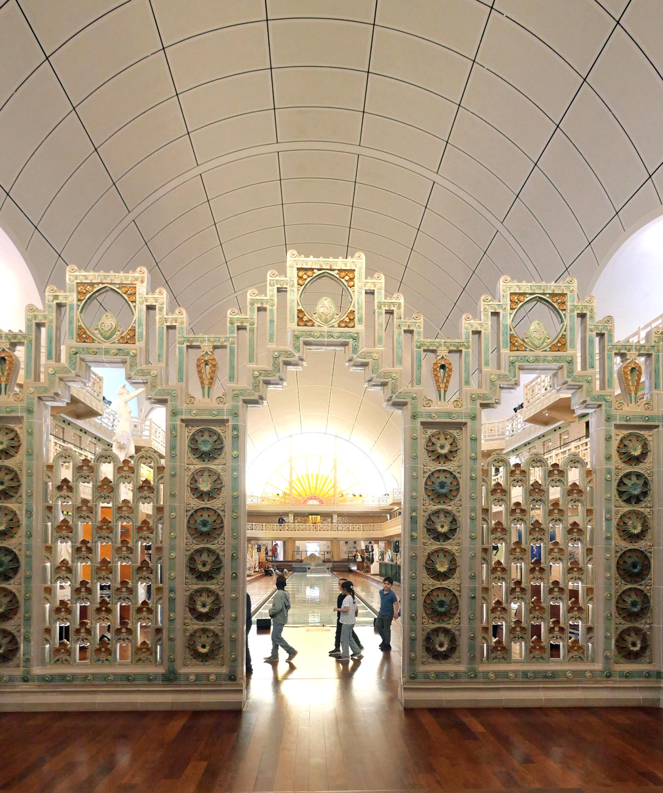 Musée la Piscine de Roubaix ou le musée d'art et d'industrie André-Diligent : côté bassin