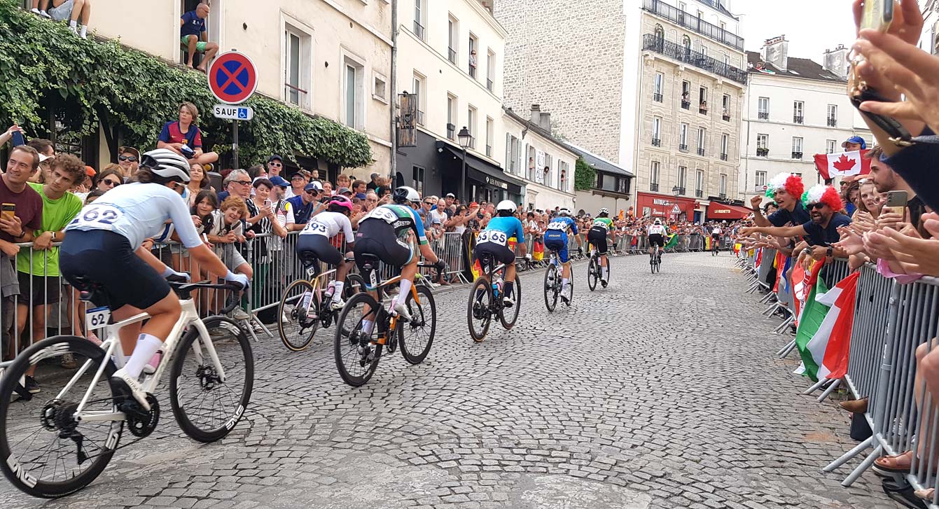 Les Jeux Olympiques de Paris 2024 à Montmartre, course cycliste féminine