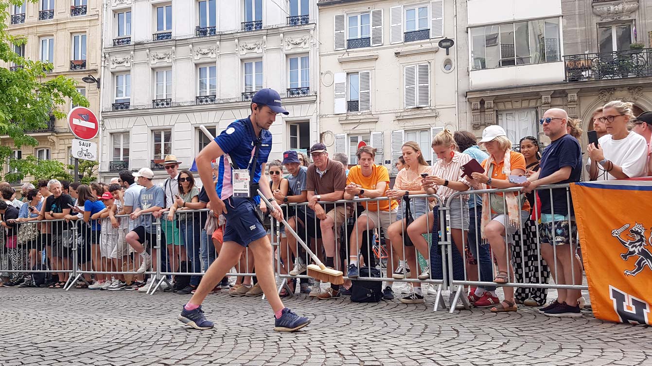 Les Jeux Olympiques de Paris 2024 à Montmartre, course cycliste féminine