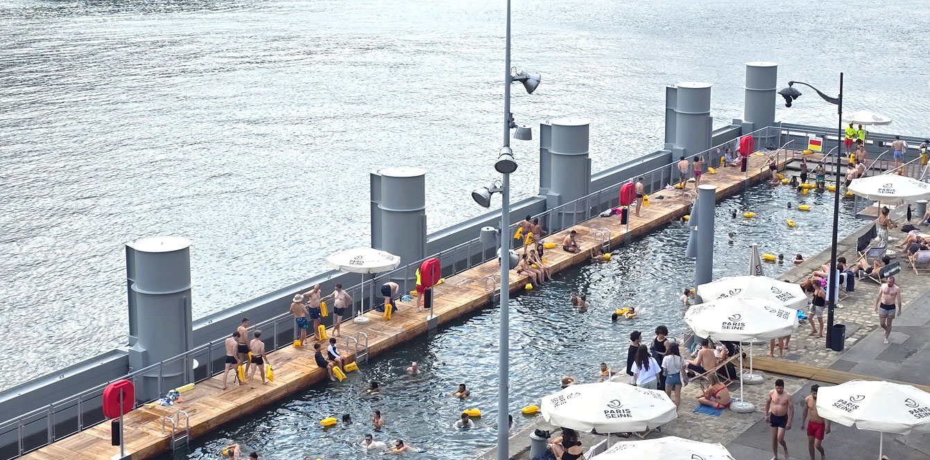 Zone de baignade dans la Seine à Bercy 