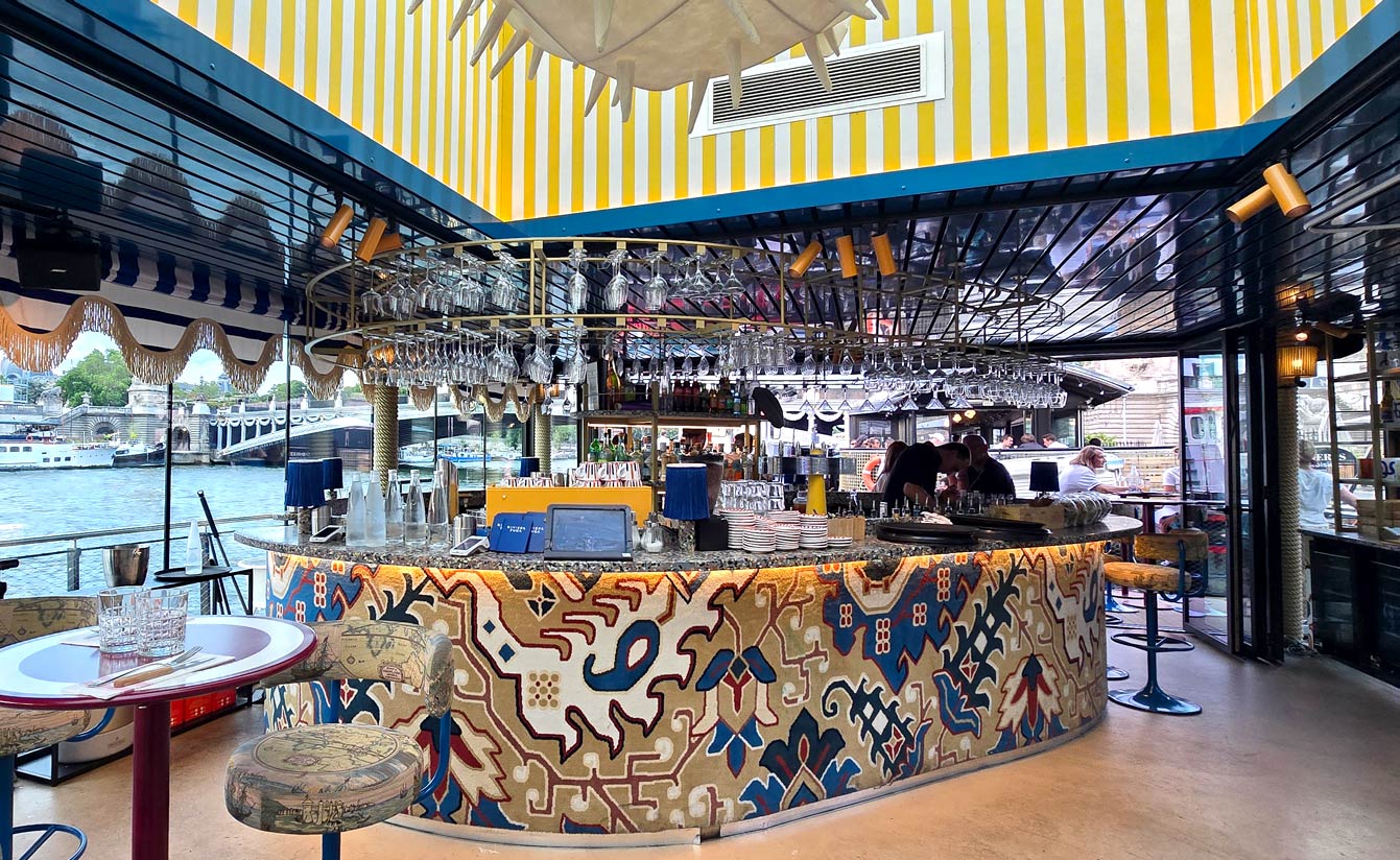 Riviera Fuga, Paris