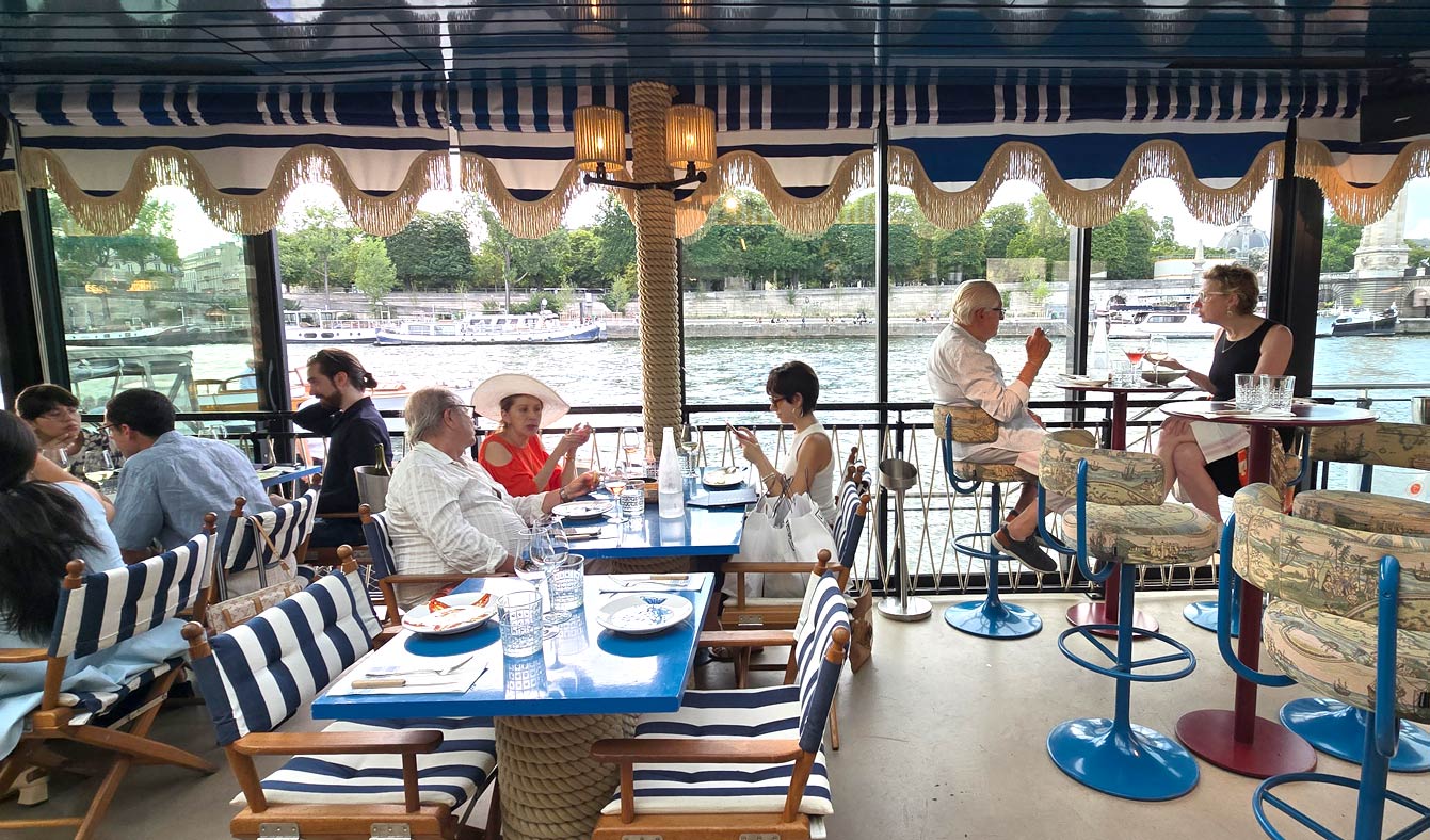 Riviera Fuga, Paris