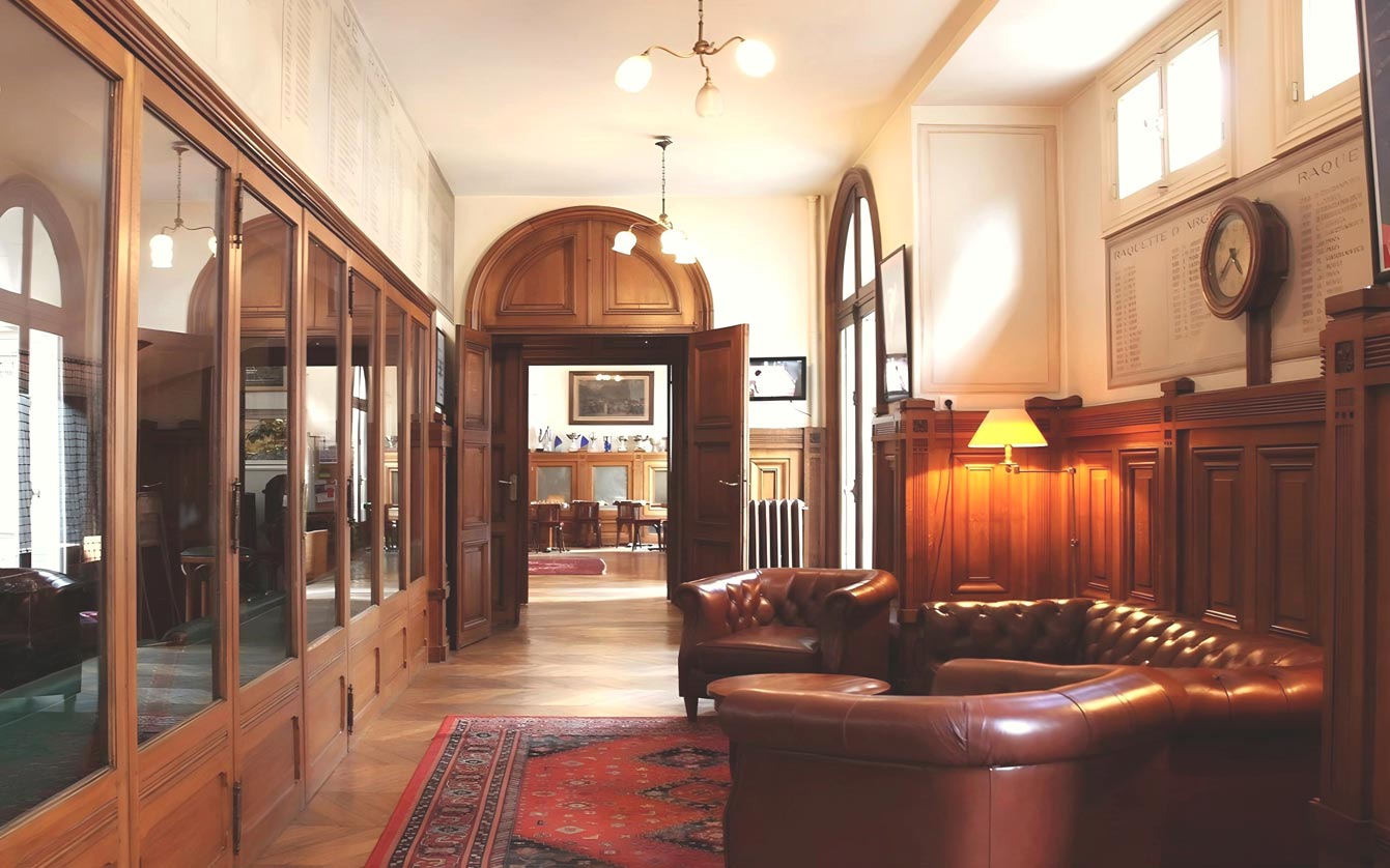 Club du Jeu de Paume Paris‑Étoile (16e) : le club confidentiel où l’élégance croise la balle