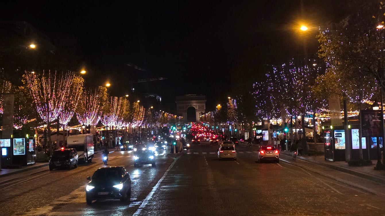 Illuminations sur les Champs Elysées
